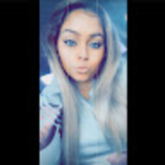 Meet your Posher, Samantha - Picture 2 of 2